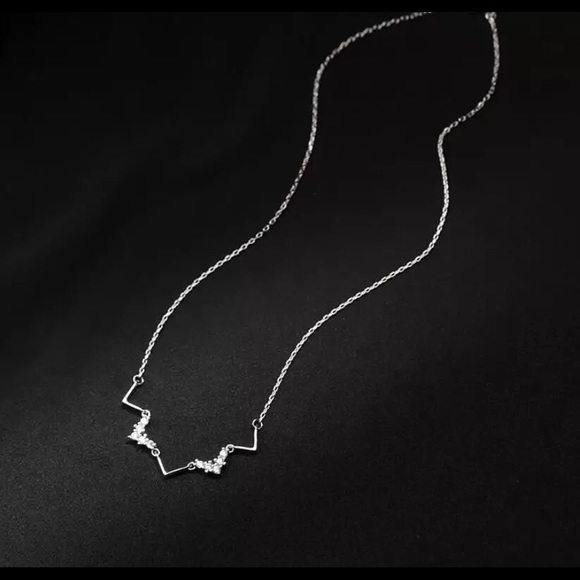 S925 Sterling Sliver Link Chain Necklace V shape - Picture 3 of 5